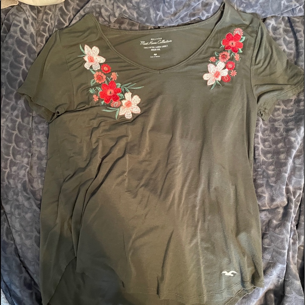 Green hollister tee